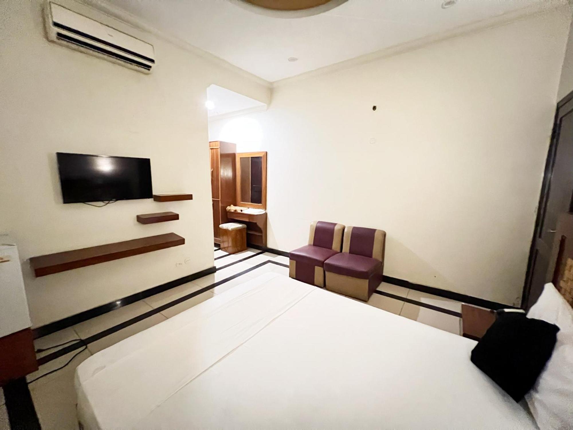 The Grand Hotel Multan Exterior photo