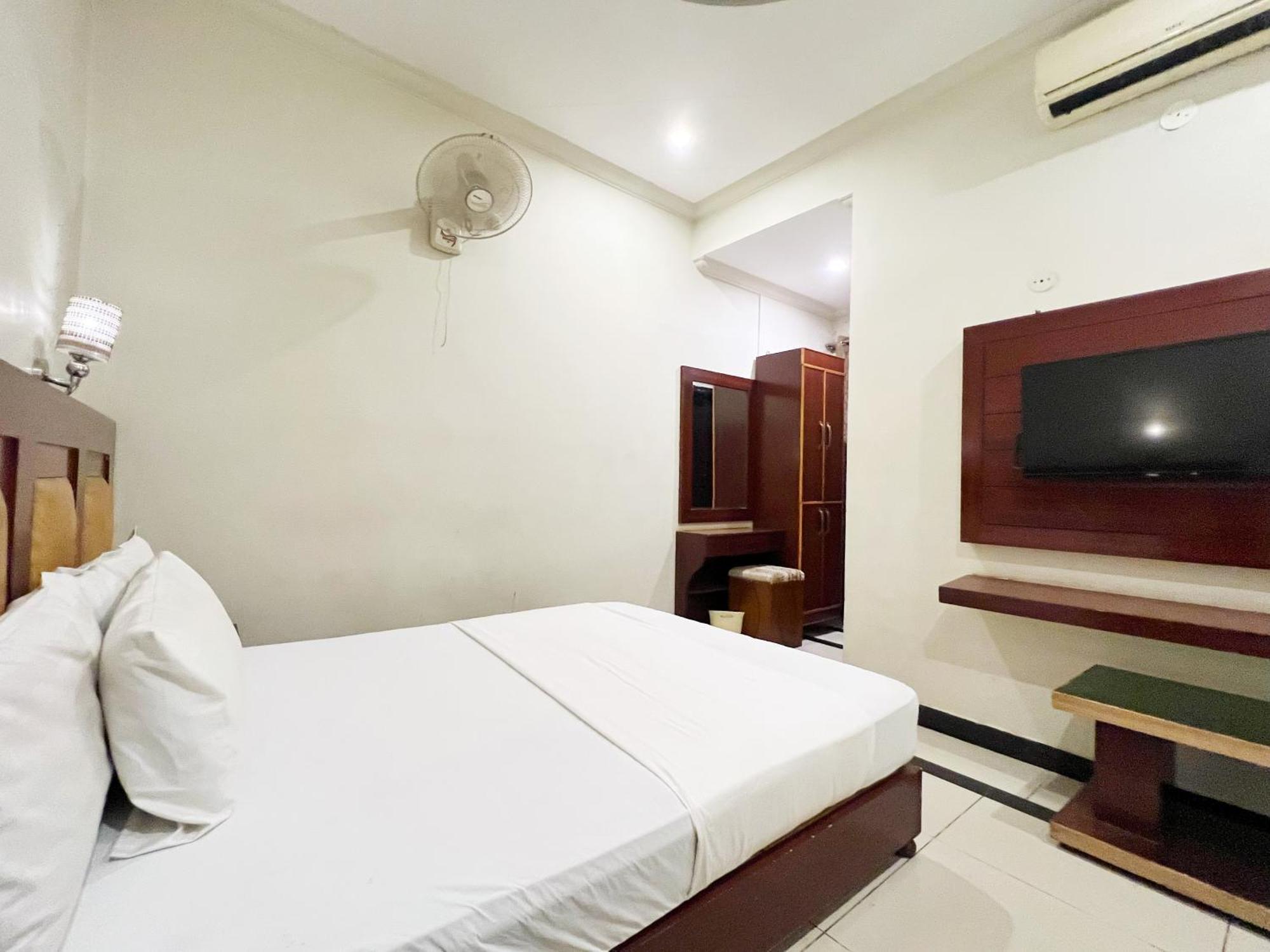 The Grand Hotel Multan Exterior photo