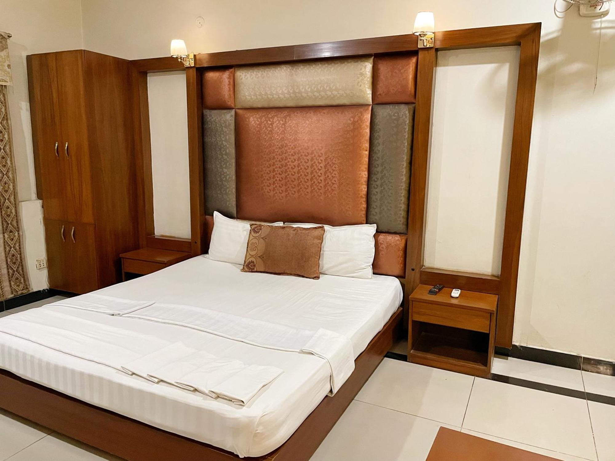 The Grand Hotel Multan Exterior photo