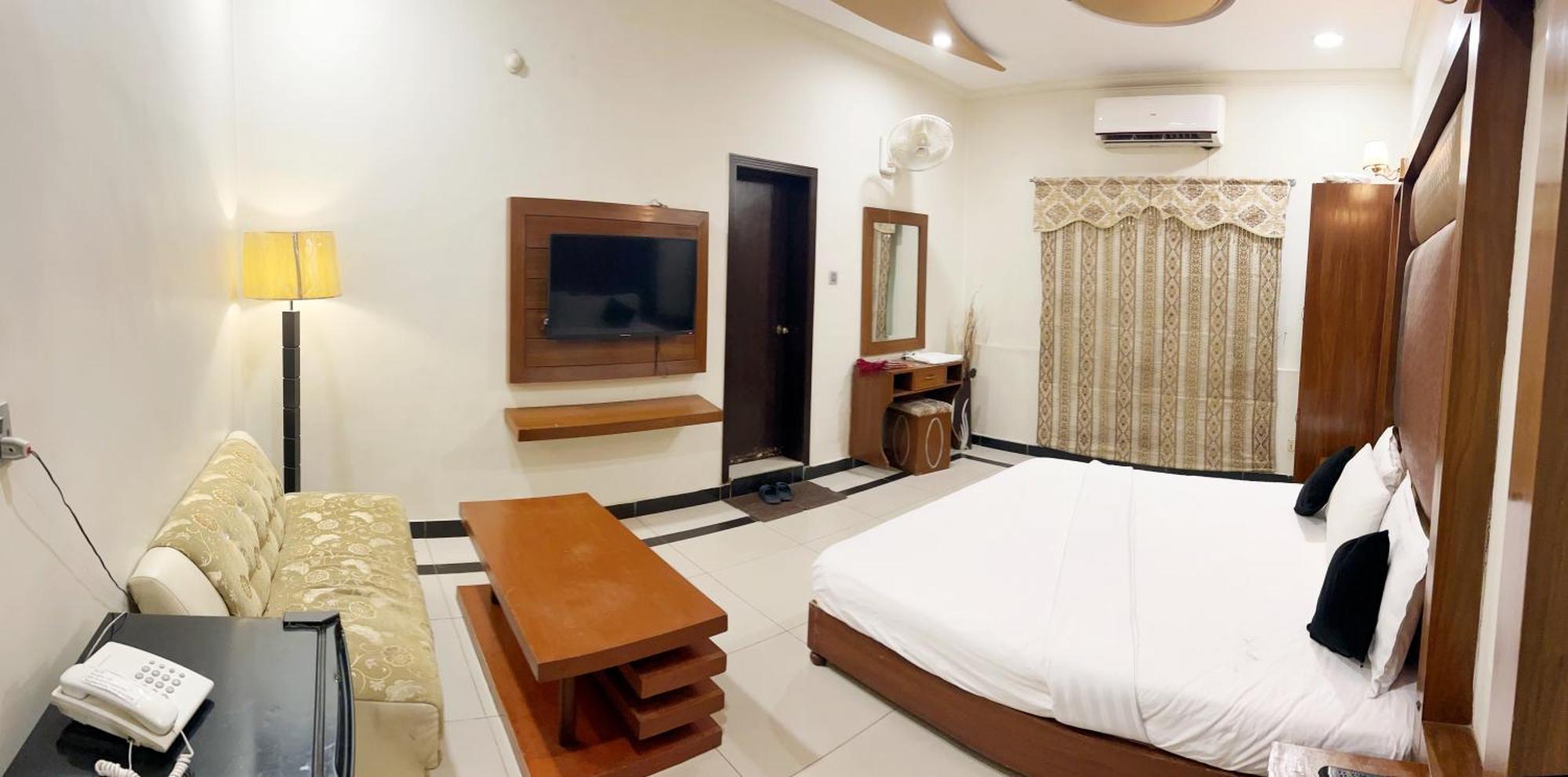 The Grand Hotel Multan Exterior photo