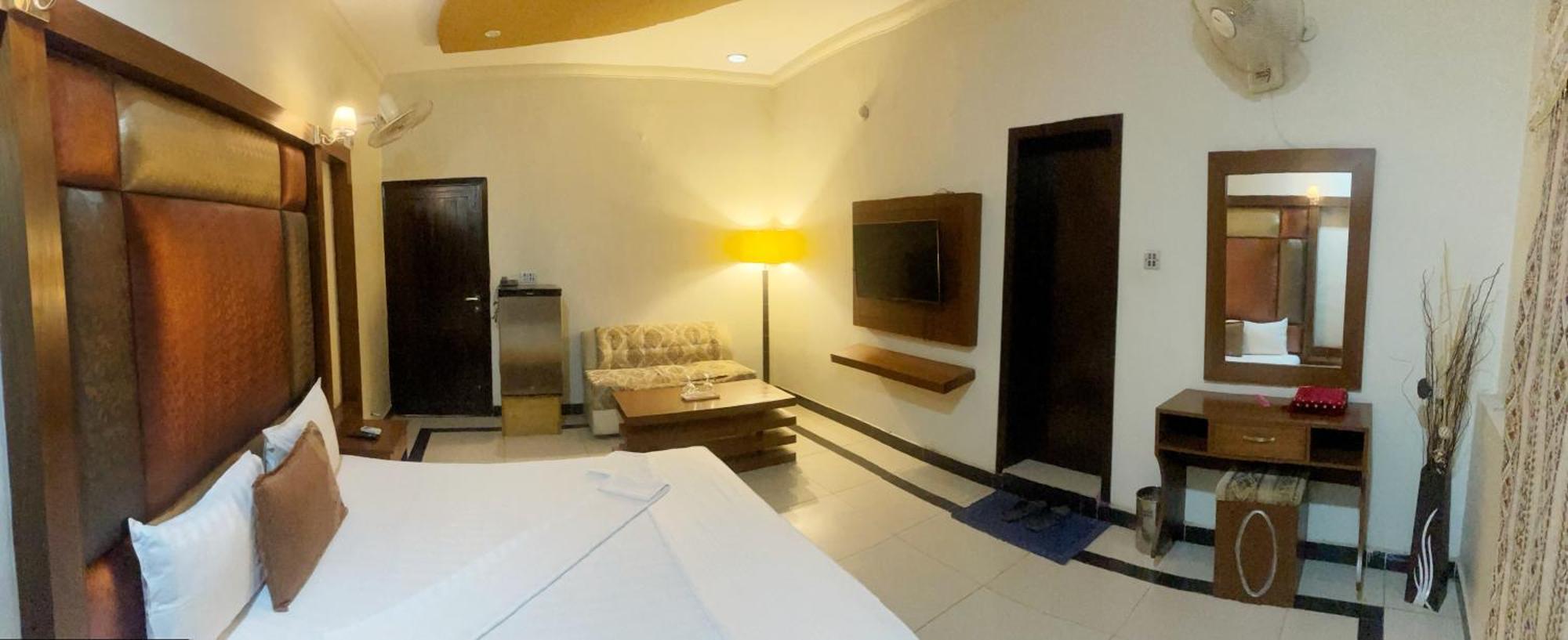 The Grand Hotel Multan Exterior photo
